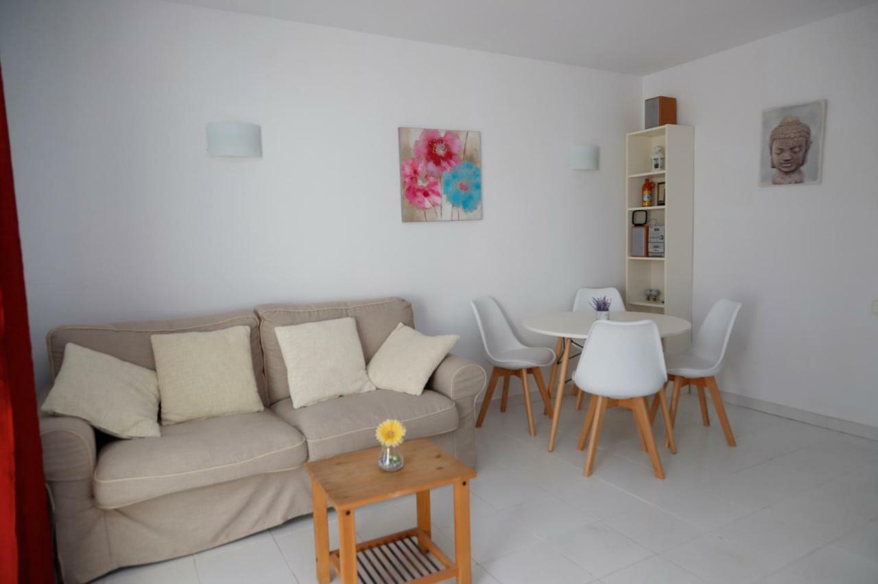 Amanecer En Port D'Addaia Apartment Es Mercadal Ngoại thất bức ảnh